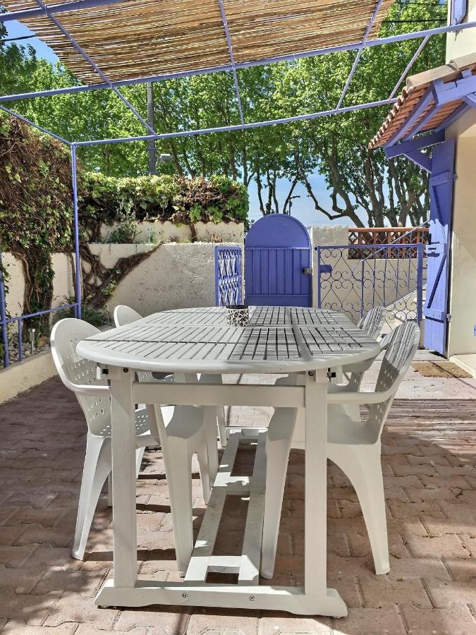 Bleu Lavande - Coquet Appartement Ambiance Village Истр Экстерьер фото