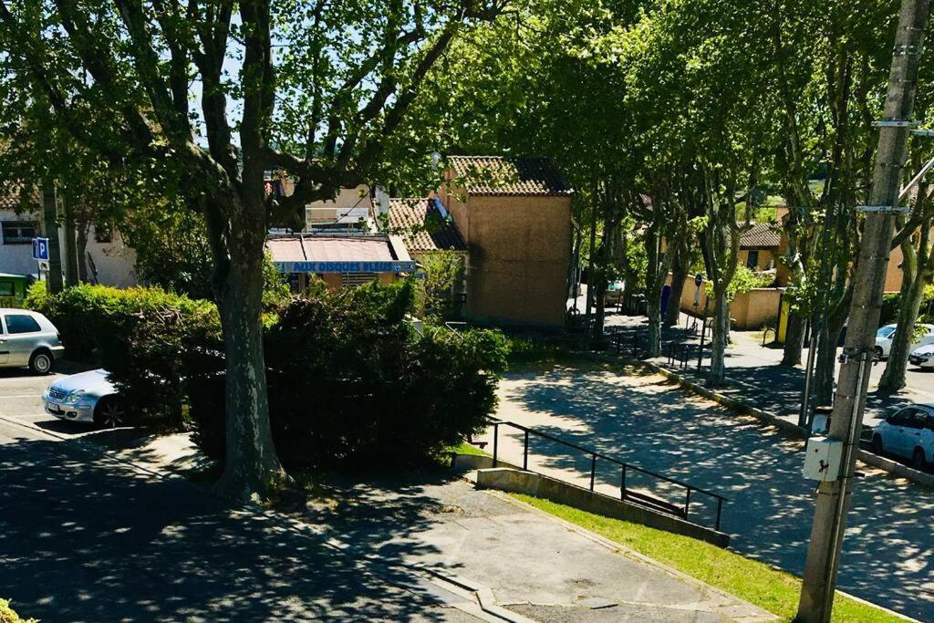 Bleu Lavande - Coquet Appartement Ambiance Village Истр Экстерьер фото